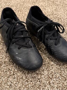 Black adidas Jr. Predator Firm Ground Soccer Cleats - Size 2